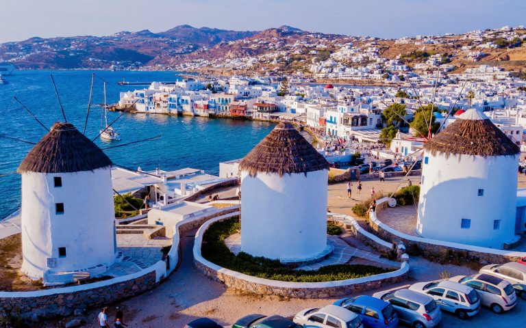 Δεκαπενταύγουστος στην Αθήνα και στα νησιά – Το μεγάλο comeback του ελληνικού τουρισμού-1