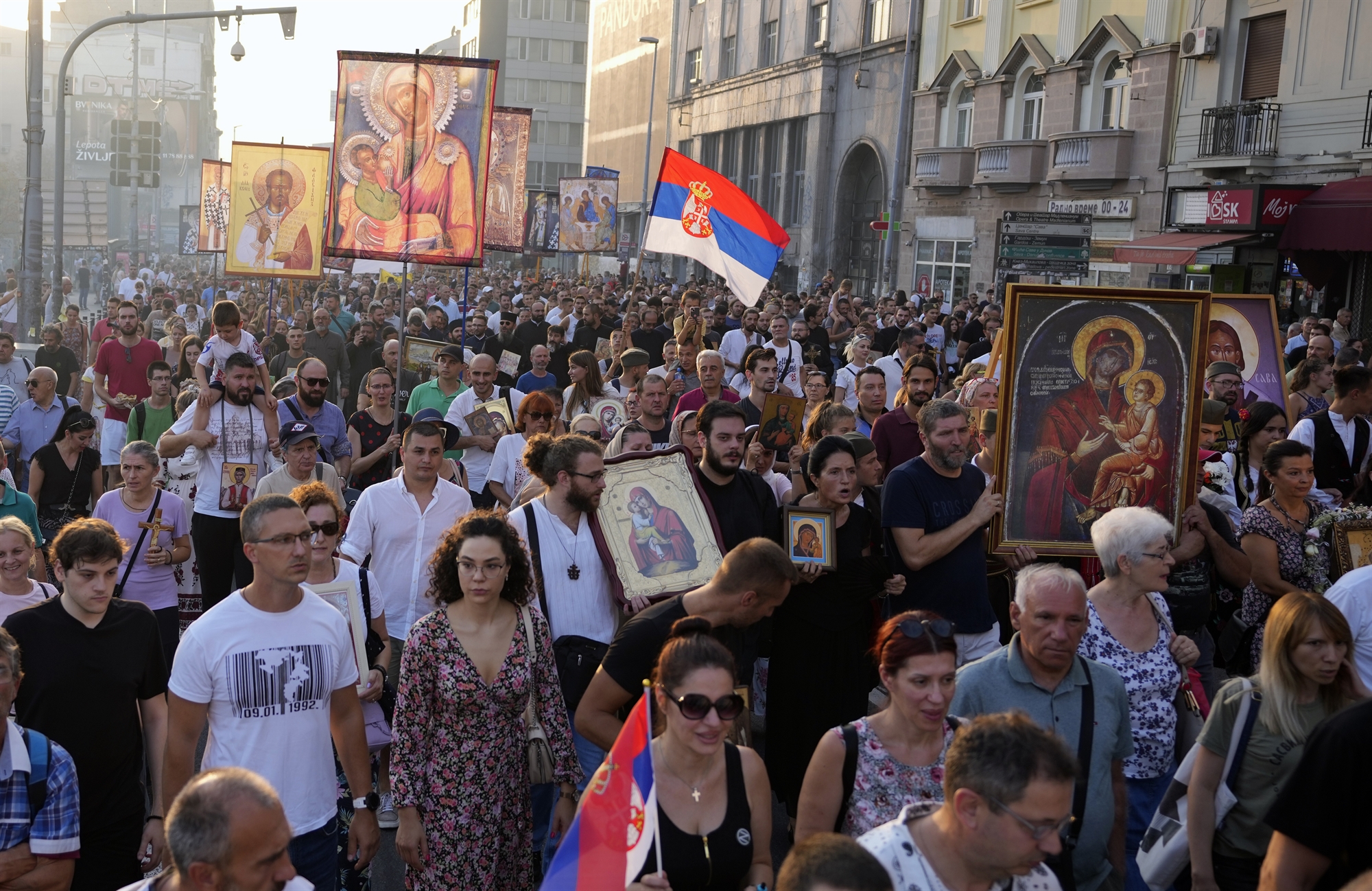 σερβία-νέα-μαζική-διαδήλωση-κατά-του-europri-562017958