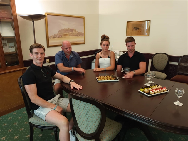 η-επίθεση-οι-νταήδες-και-ο-άλλος-μυλοπό-562015702