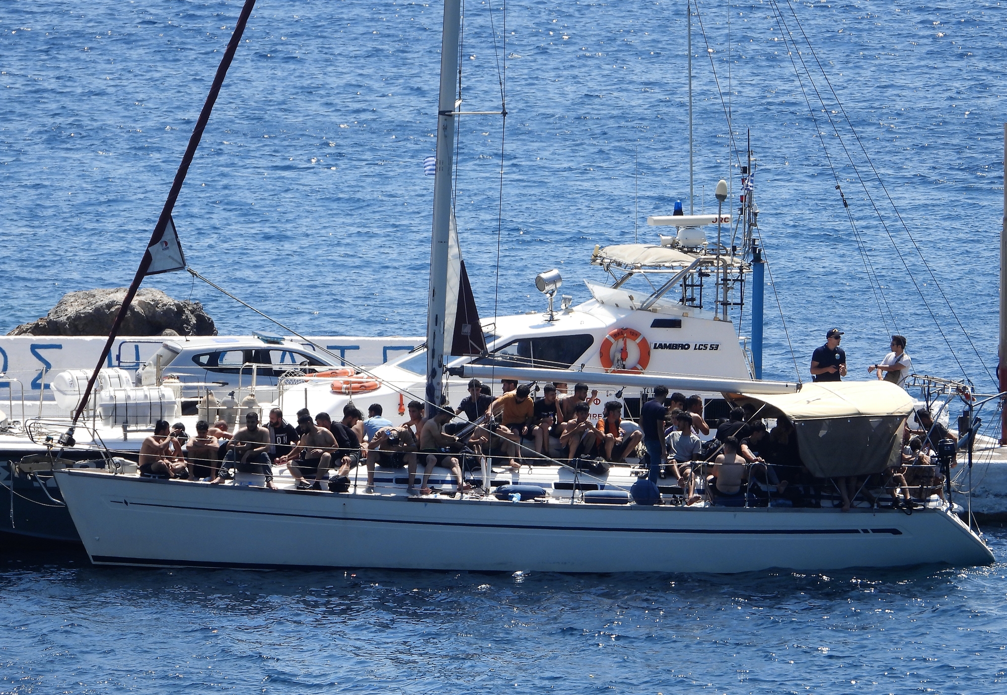 ιστιοφόρα-φαντάσματα-με-πλώρη-για-ι-562006063