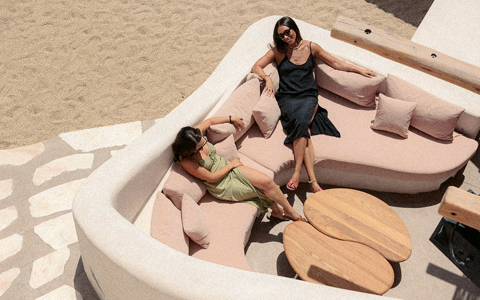 η-μεσόγειος-στις-κυκλάδες-562003681