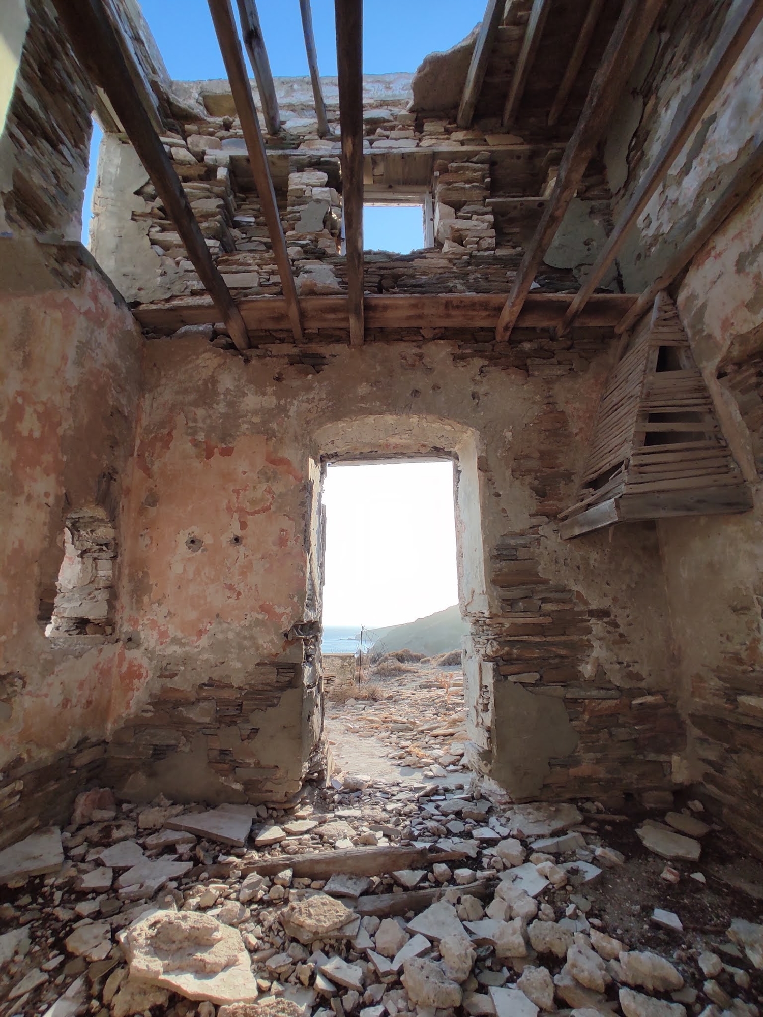 Οι σύγχρονοι «φαροφύλακες» της Ανδρου-1