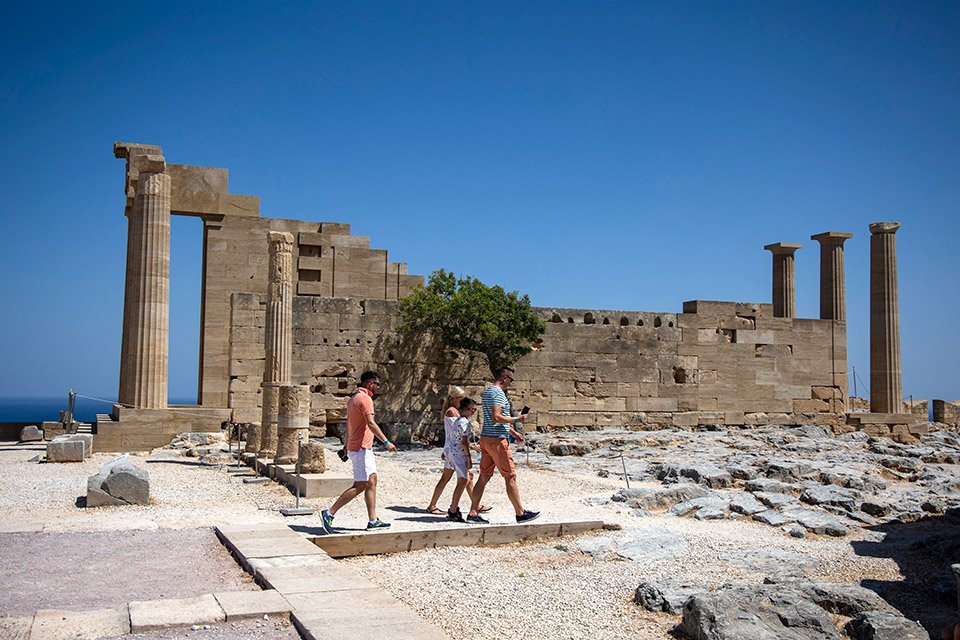 Λίνδος: η αιώνια σταρ του ελληνικού καλοκαιριού-2