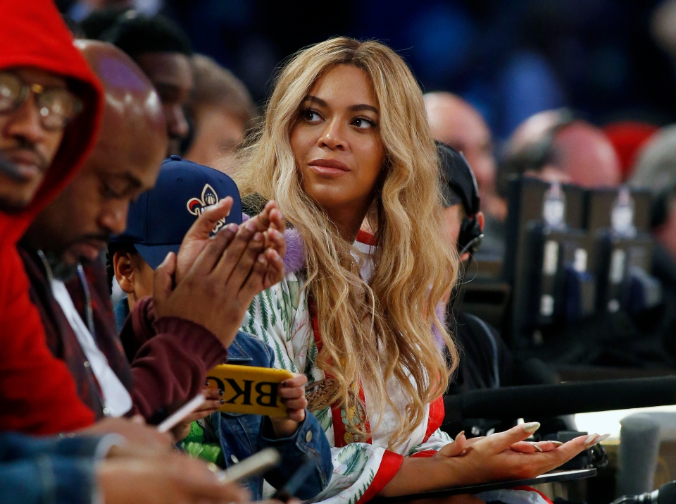 η-μπιγιονσέ-θα-ηχογραφήσει-ξανά-τραγο-561983803