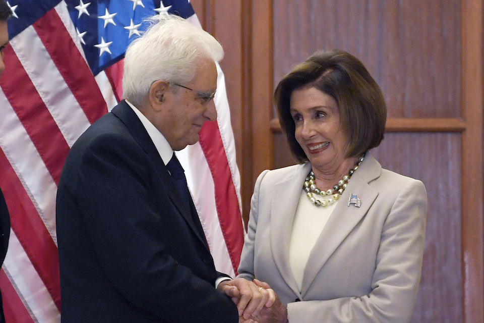 νάνσι-πελόζι-θα-είναι-η-επόμενη-πρέσβη-561991966