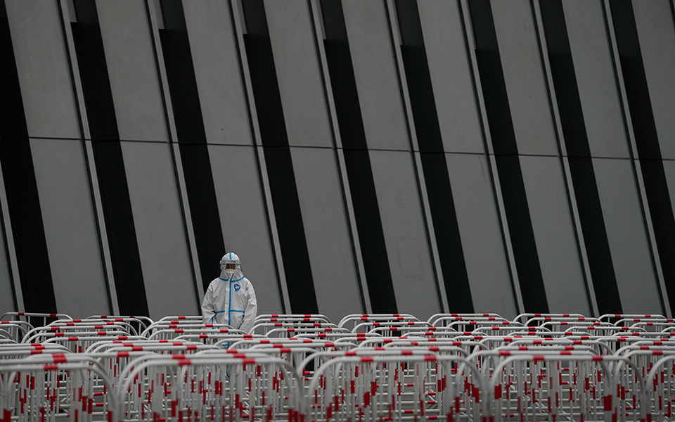 κορωνοϊός-ένας-στους-οκτώ-ασθενείς-εμ-561987937