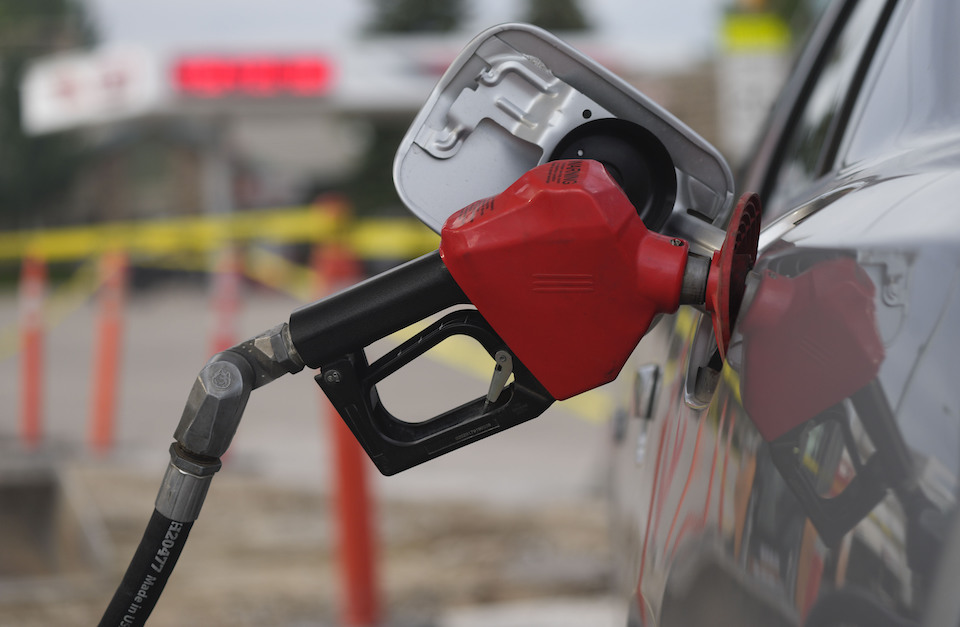 ηπα-η-τιμή-της-βενζίνης-πέφτει-εδώ-και-57-561995098