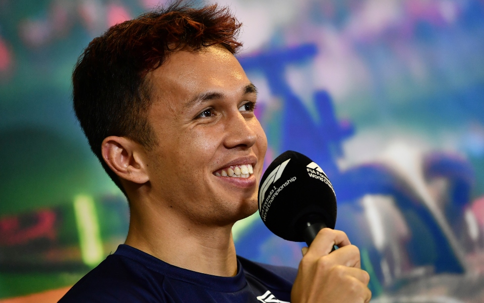 formula-1-συνεχίζει-στη-williams-ο-άλεξ-άλμπον-561985666