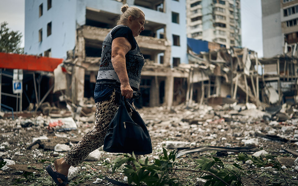 πόλεμος-στην-ουκρανία-εξοργισμένο-561987175