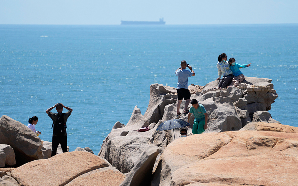 κινεζικοί-πύραυλοι-πέρασαν-πάνω-από-561988090