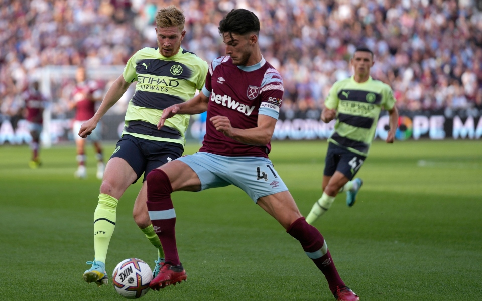 premier-league-χορηγικές-συμφωνίες-ύψους-550-εκατ-γι-561991786