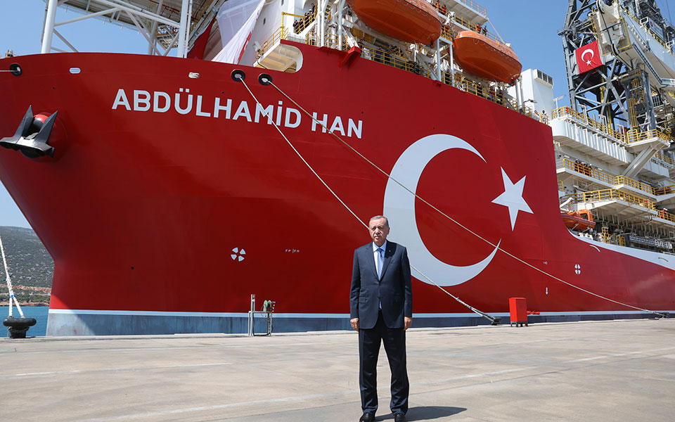 γερμανικός-τύπος-εκνευρισμός-στις-βρ-561994891