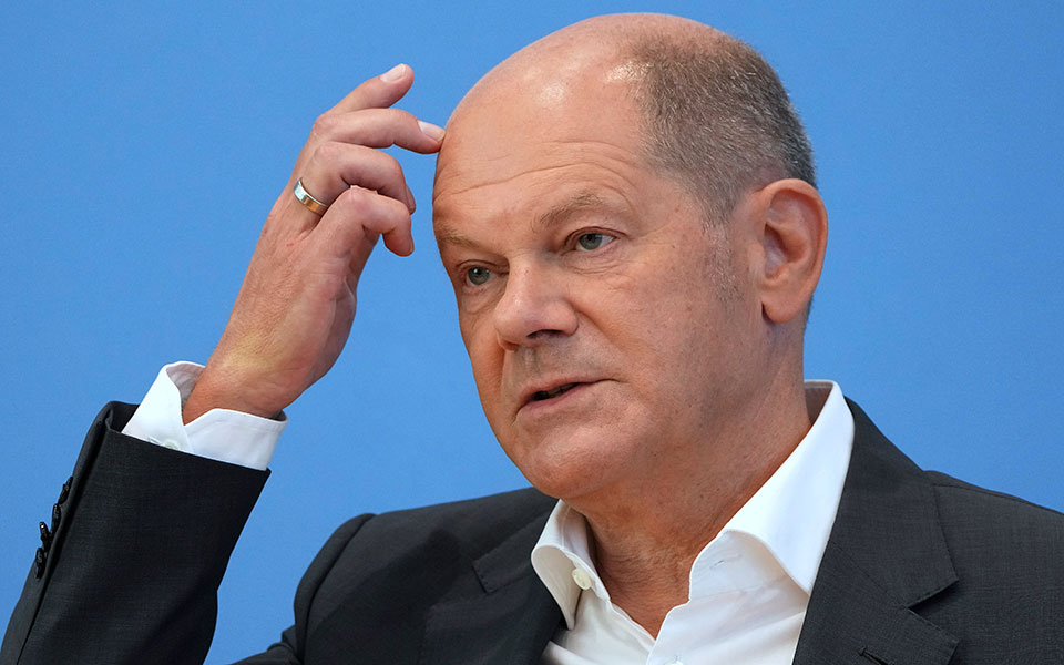 πονοκέφαλος-για-σολτς-επικρίσεις-γ-562011007