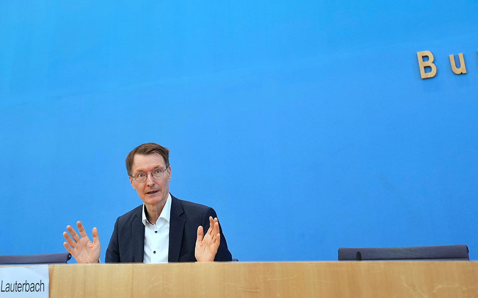 γερμανός-υπ-υγείας-ξεπεράσαμε-τα-χειρ-561999664