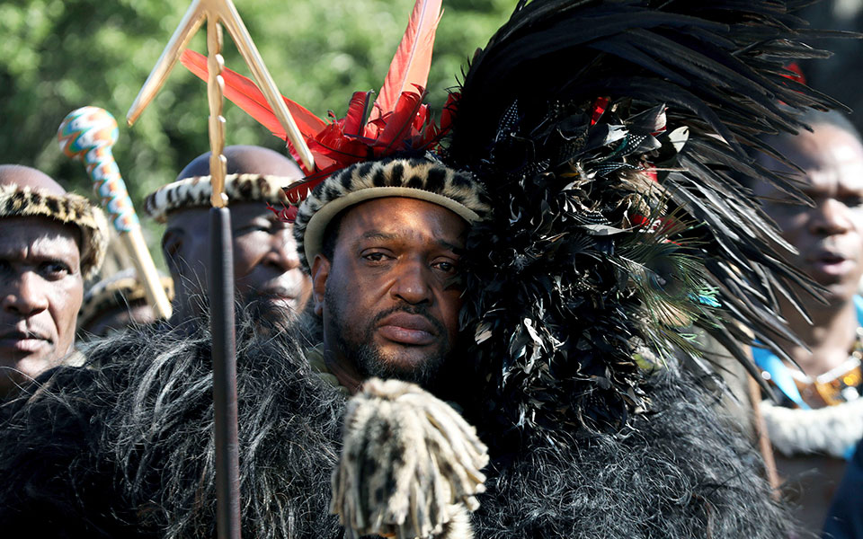 Νότια Αφρική: Ενθρονίστηκε ο νέος βασιλιάς των Ζουλού-2