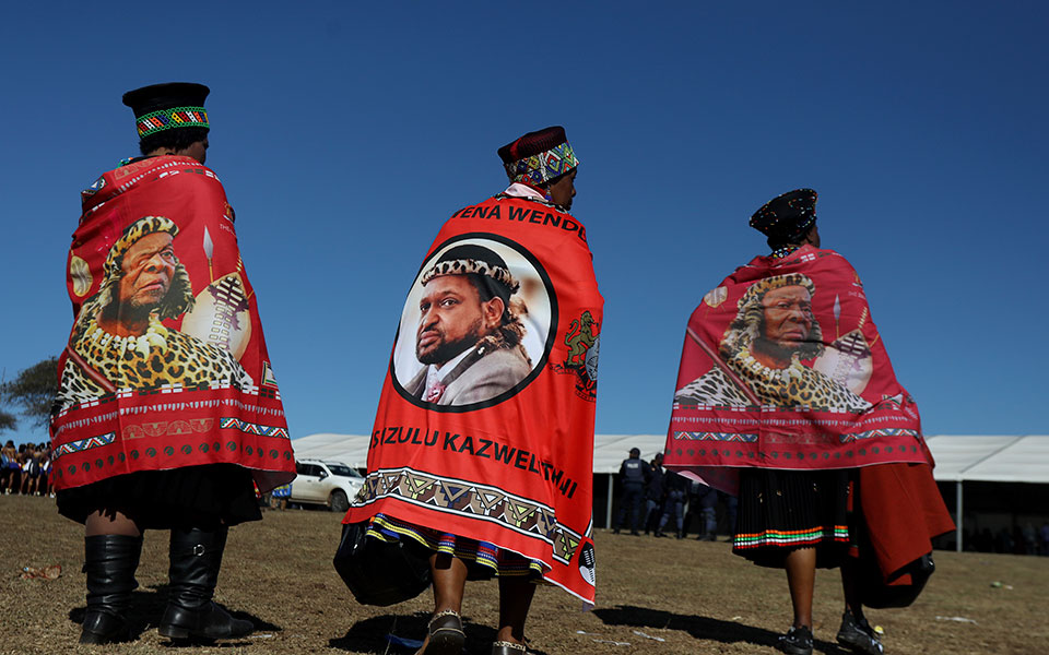 νότια-αφρική-ενθρονίστηκε-ο-νέος-βασι-562007470