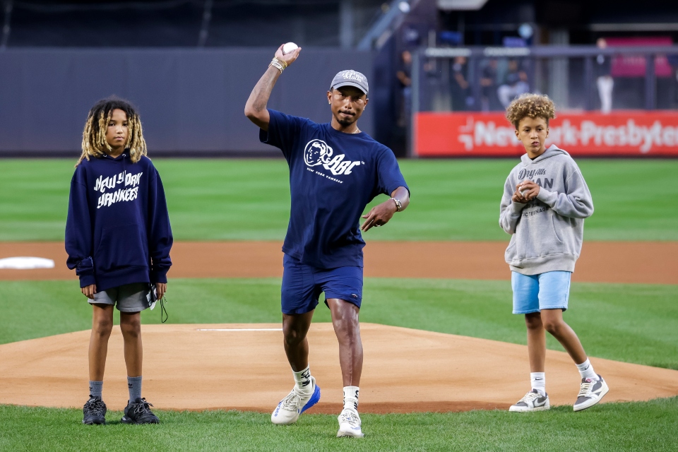 η-πρώτη-μπαλιά-των-new-york-yankees-πάει-στον-φαρέλ-γ-562010923