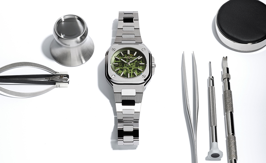 Τα πράσινα γρανάζια της Bell & Ross σε πρώτο πλάνο-1