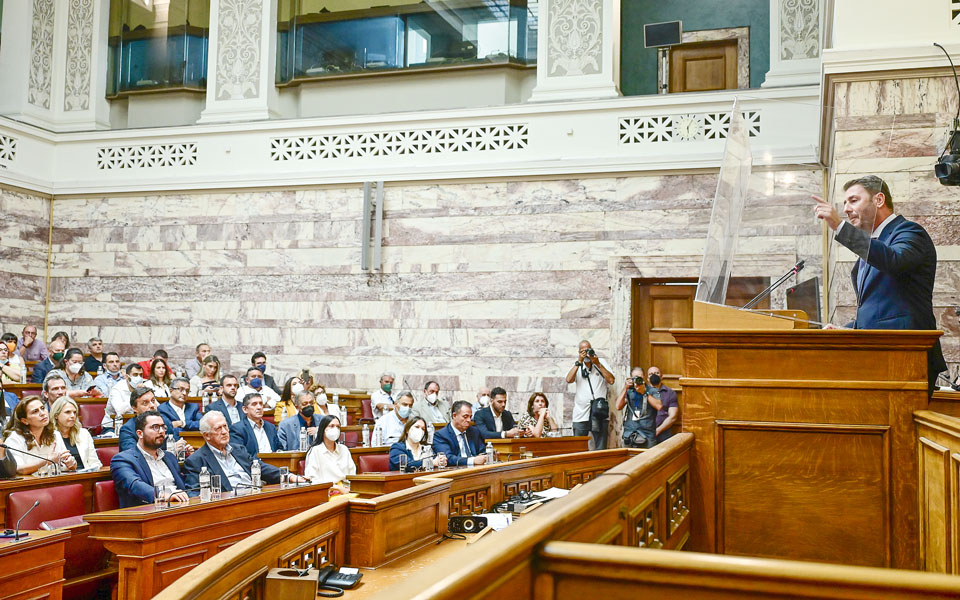 πόλωση-σαν-να-μην-υπάρχει-το-αύριο-562016806