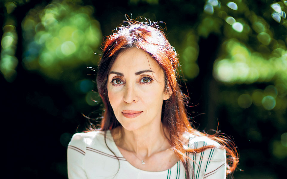 η-ελισάβετ-φιλιππούλη-στην-κ-χρειαζ-562016743