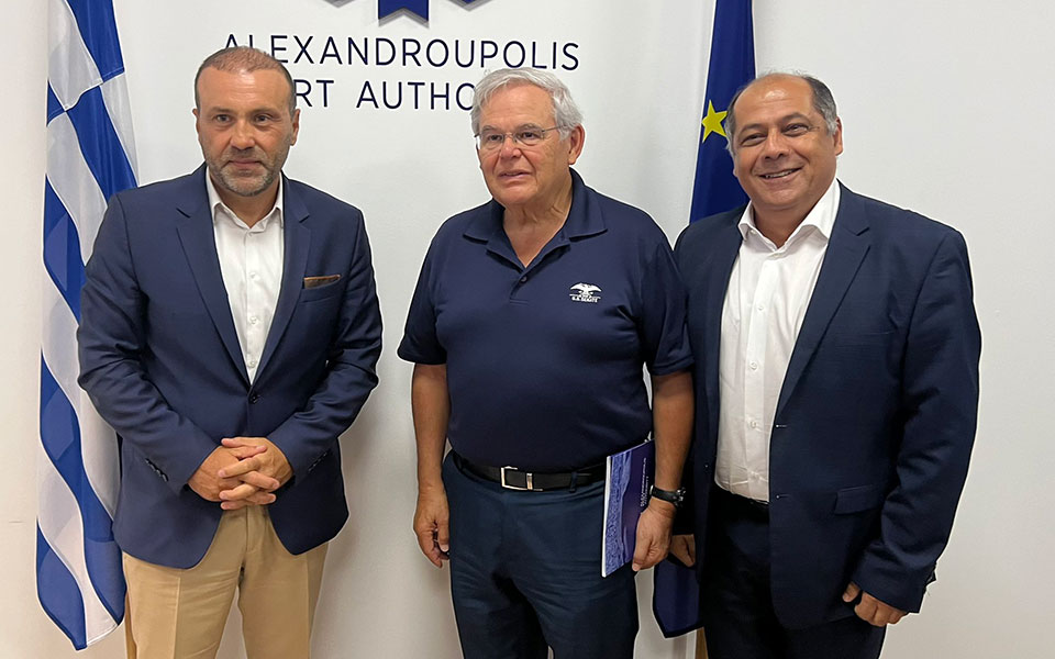 σε-αλεξανδρούπολη-και-σπέτσες-ο-μενέν-562004626