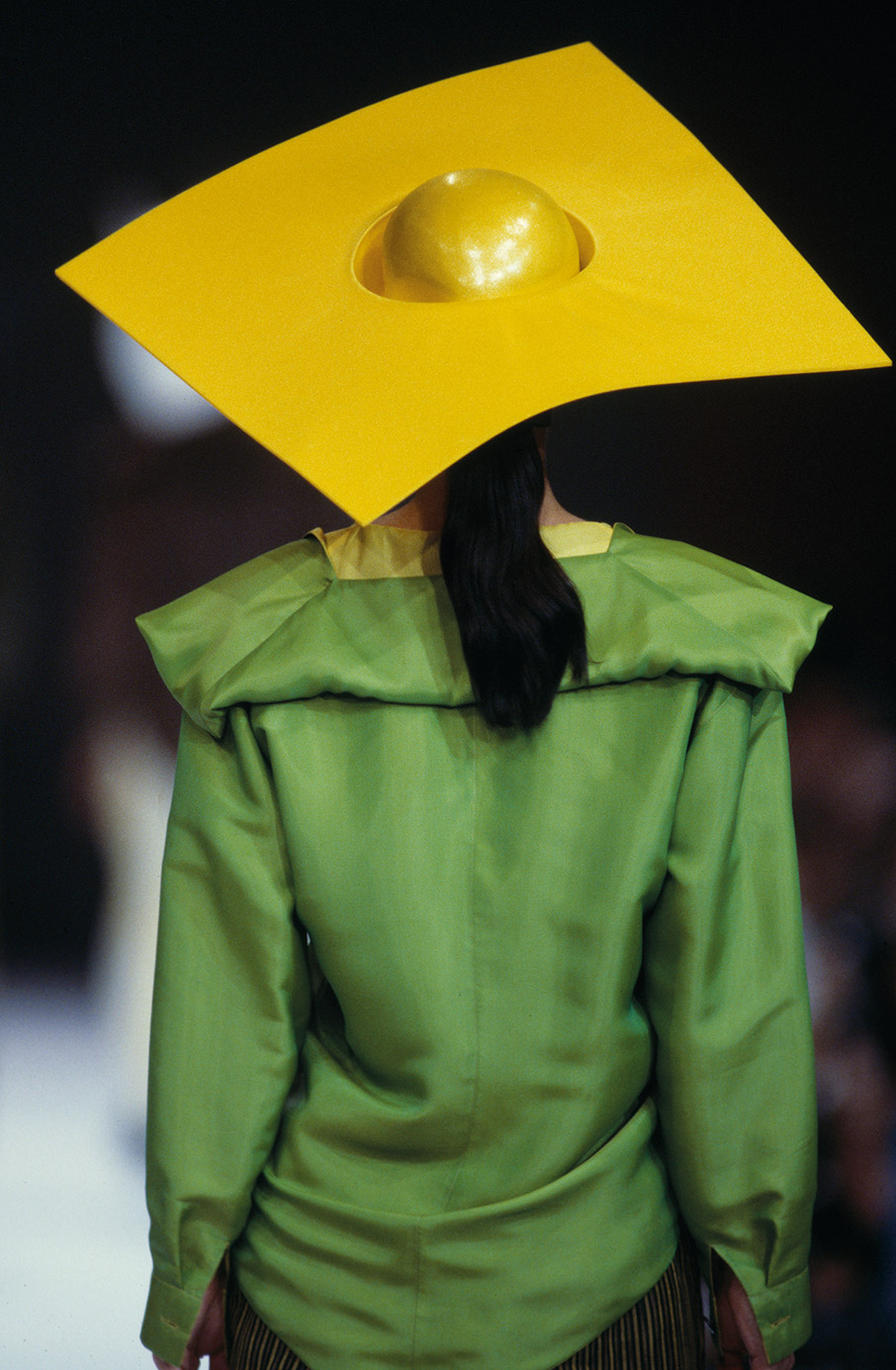 Ισέι Μιγιάκε (1938-2022): Ένα αφιέρωμα στον σχεδιαστή της ελευθερίας και της χαράς-2