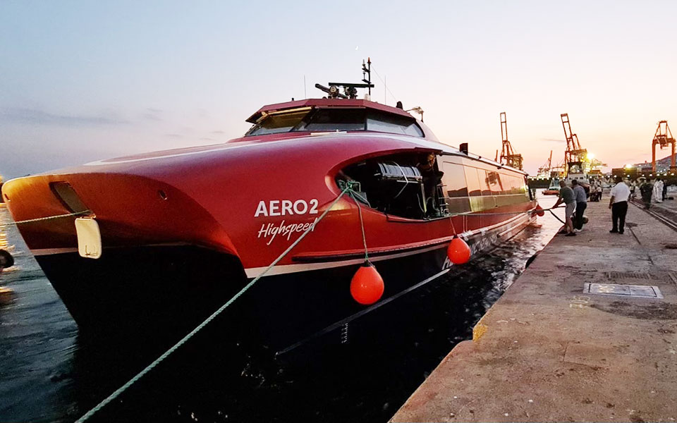 από-δευτέρα-τα-νέα-καταμαράν-στον-αργο-561986554