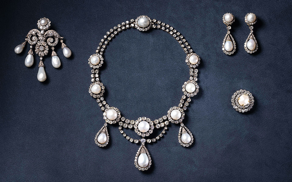 τα-κοσμήματα-της-βασίλισσας-στο-amalienborg-palace-museum-τ-561986932