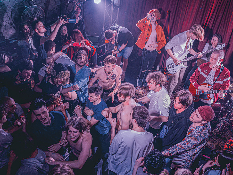 Στην Ουκρανία, το καλοκαίρι χάθηκε για την Γενιά Ζ-3