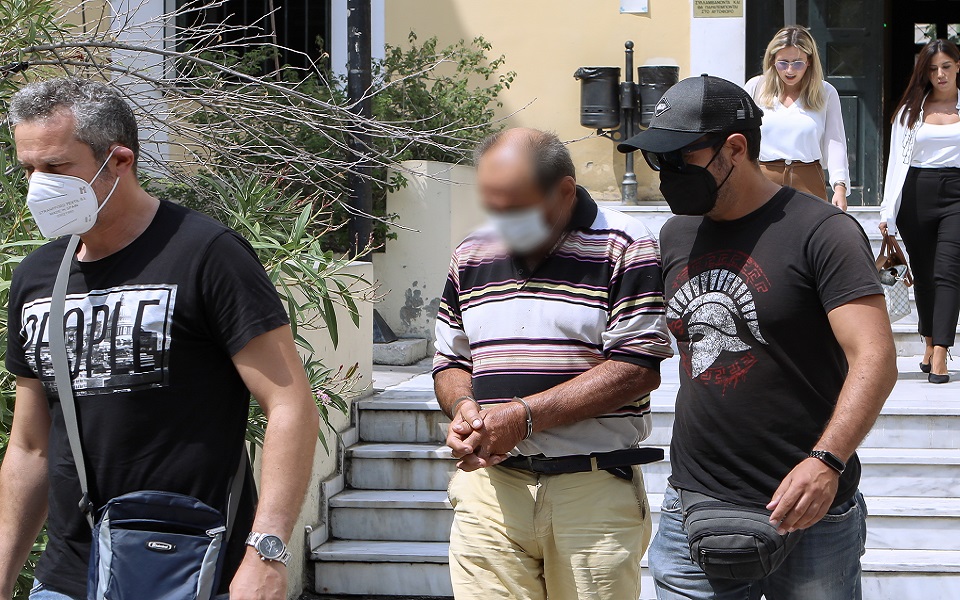 ελεύθερος-ο-70χρονος-που-πυροβόλησε-και-562019278