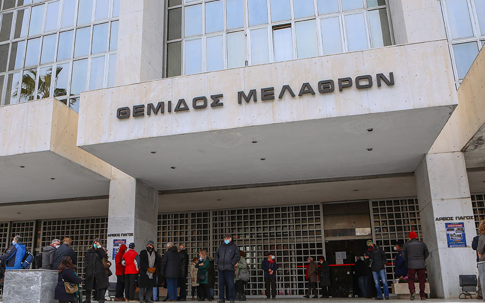 καταθέτει-ο-τέλλογλου-για-τις-παρακολ-561995134