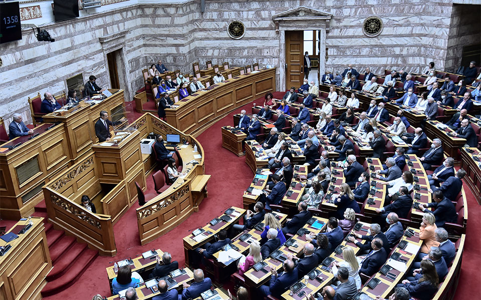 reuters-η-ελλάδα-γίνεται-και-πάλι-πηγή-ανησυ-562014442