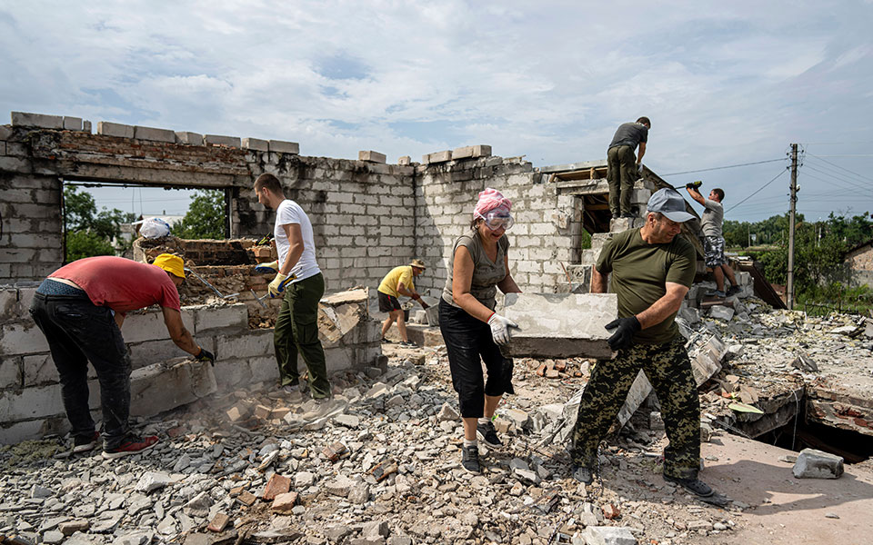 ουκρανία-εθελοντές-στη-μάχη-της-ανο-561999985