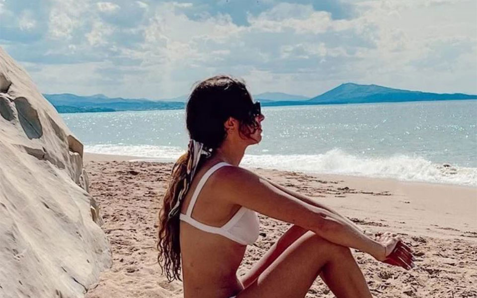 beach-hairstyles-7-ιδέες-που-θα-δοκιμάσουμε-στις-διακ-561984196