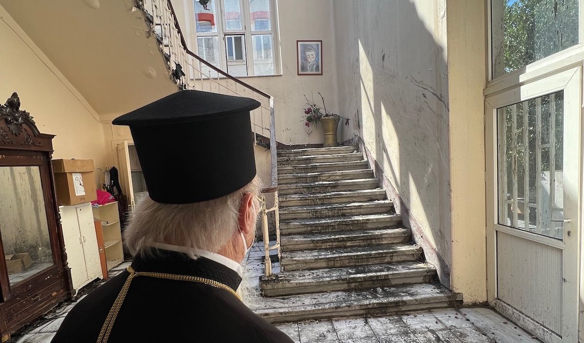 Η απανταχού ομογένεια κινητοποιείται μετά την πυρκαγιά στο γηροκομείο Μπαλουκλί στην Πόλη-1