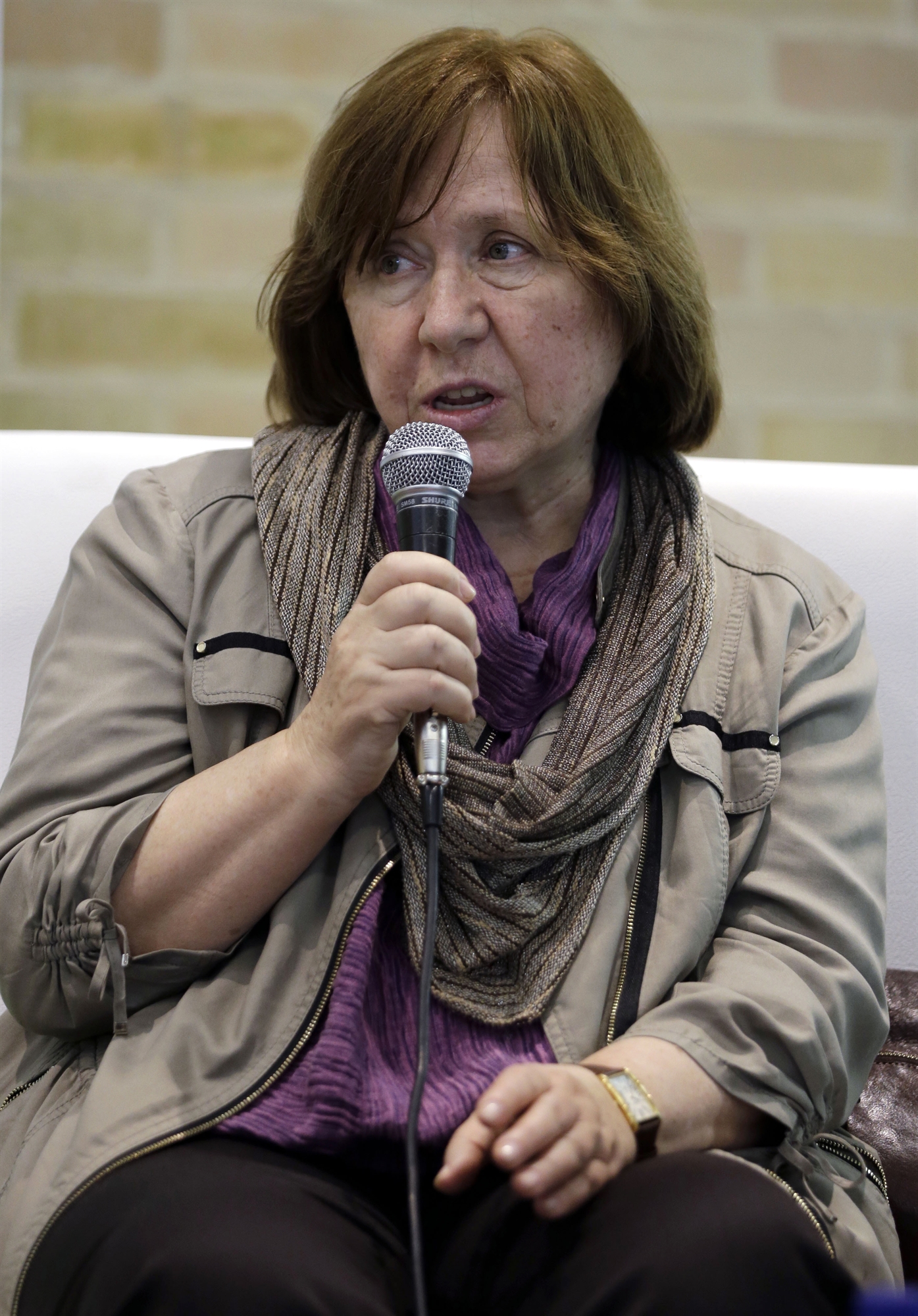 Συγγραφείς υπό διωγμόν για το έργο τους-4