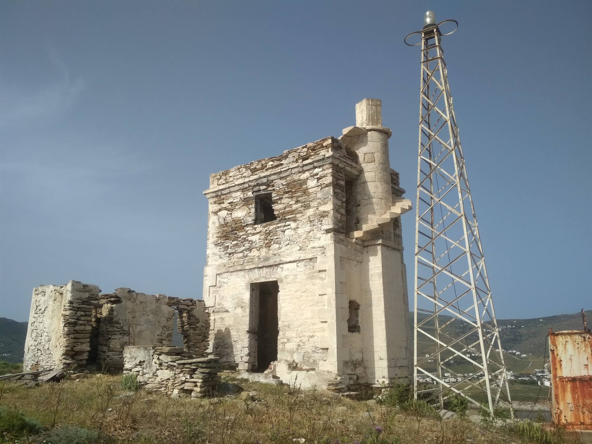 οι-σύγχρονοι-φαροφύλακες-της-ανδρο-562019923
