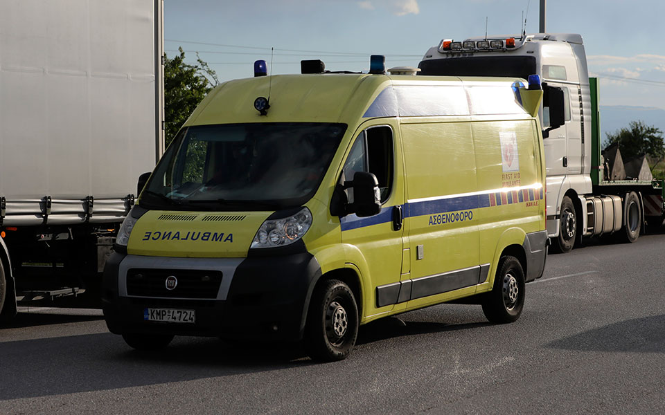 τροχαίο-δυστύχημα-με-δυο-νεκρούς-στη-λ-561982108