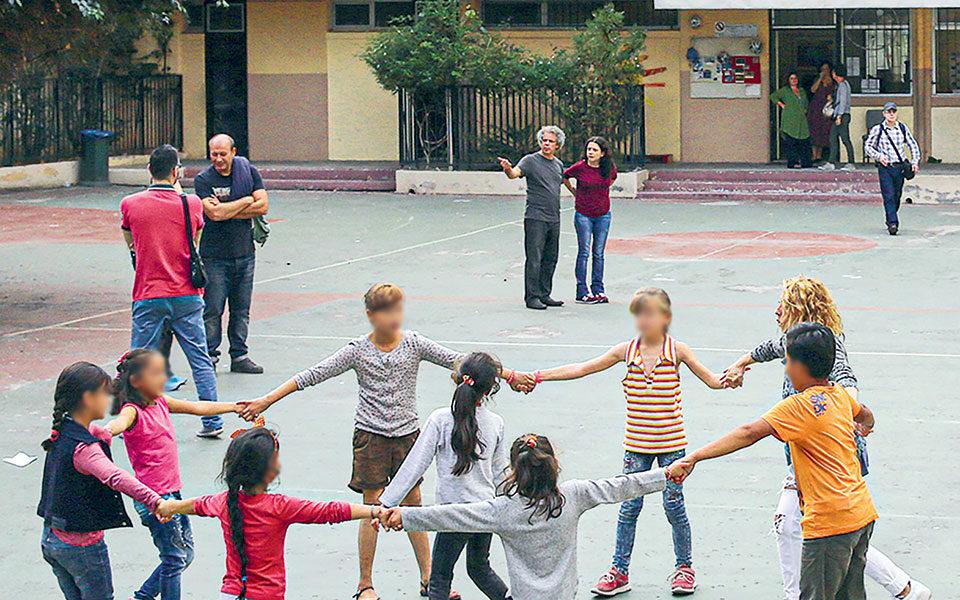 περιμένοντας-χρόνια-την-ελληνική-υπη-562010848