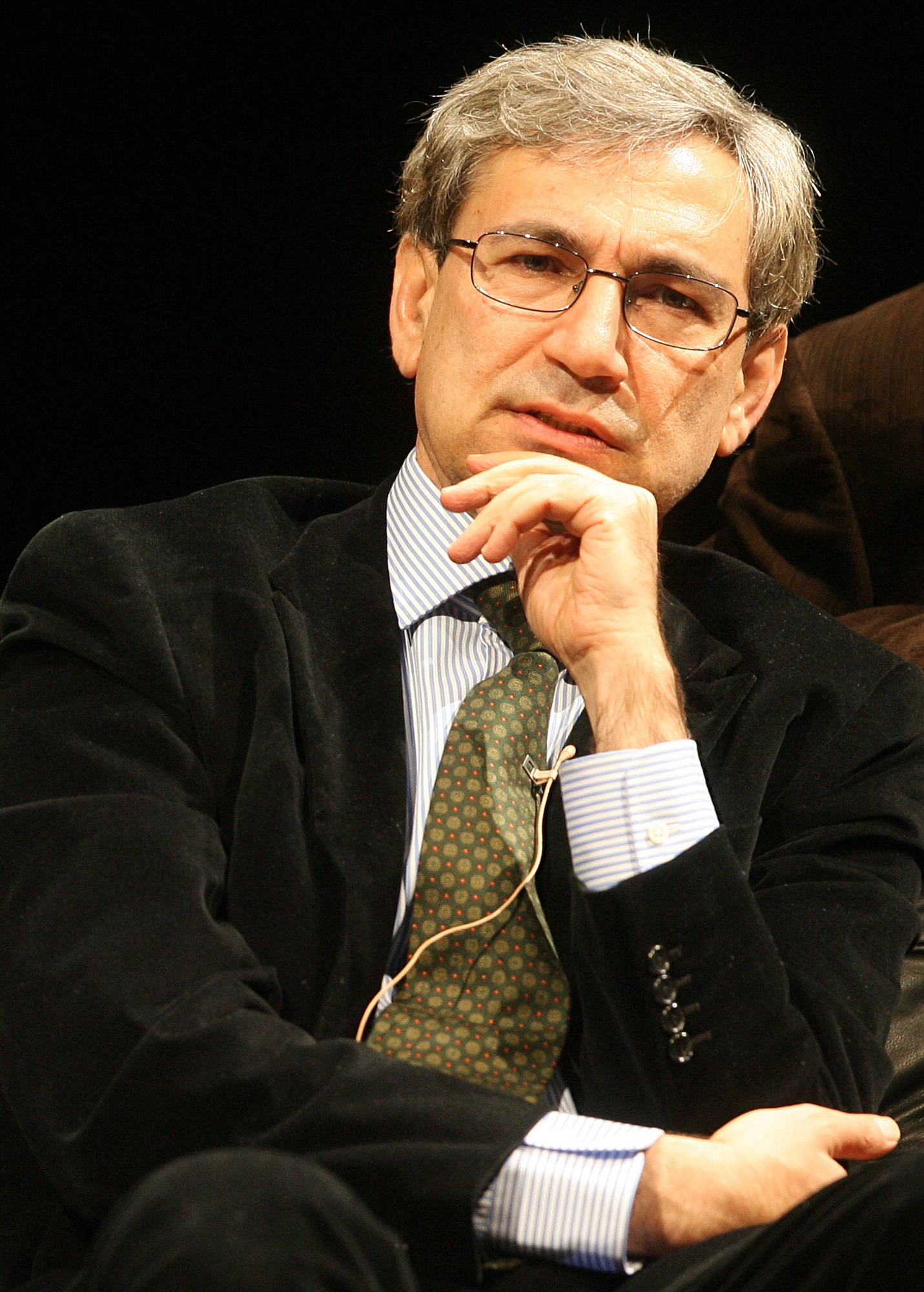 Συγγραφείς υπό διωγμόν για το έργο τους-3