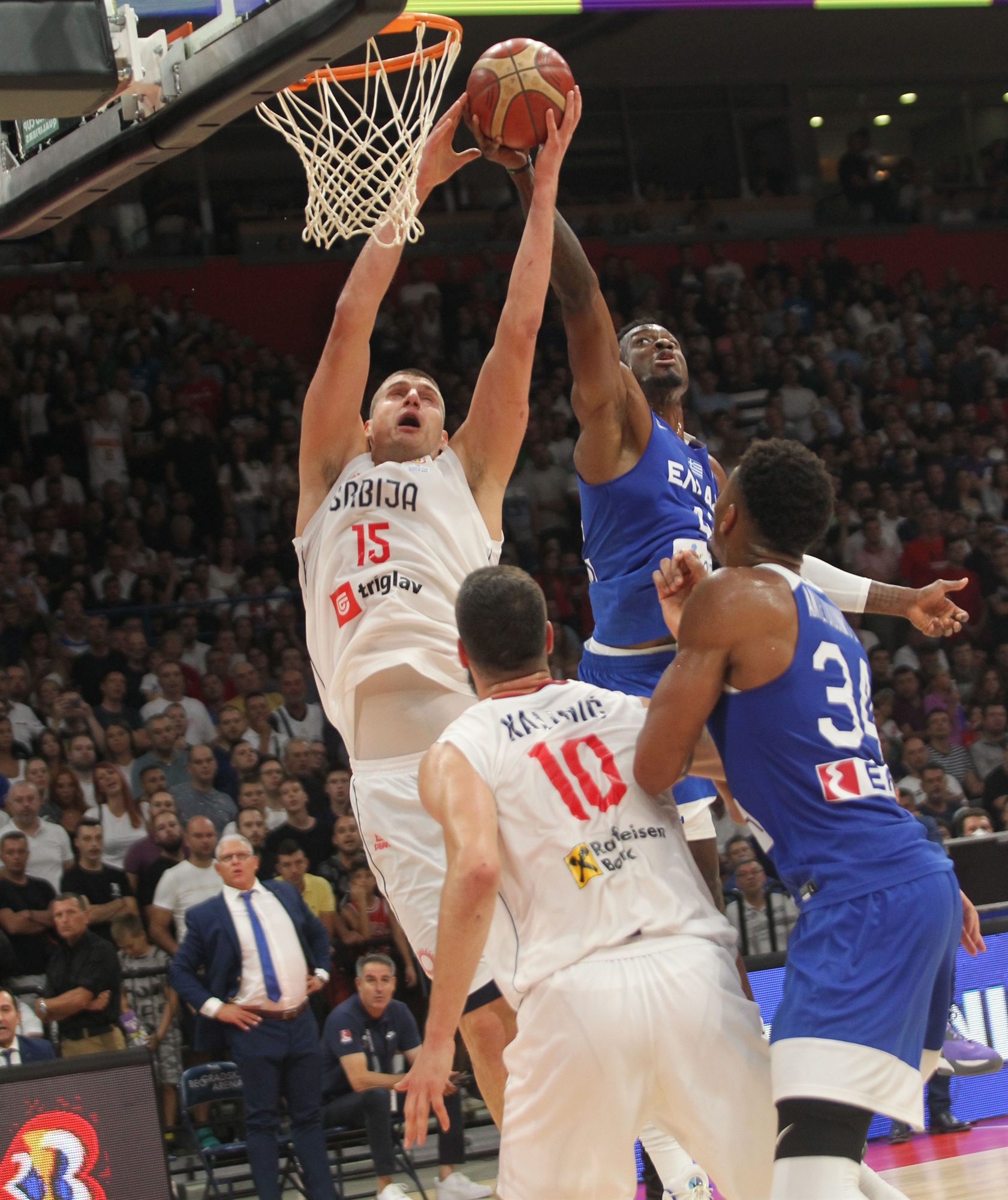 αποκτά-μέταλλο-η-εθνική-562013611