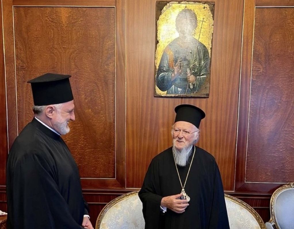 η-απανταχού-ομογένεια-κινητοποιείτα-561997612