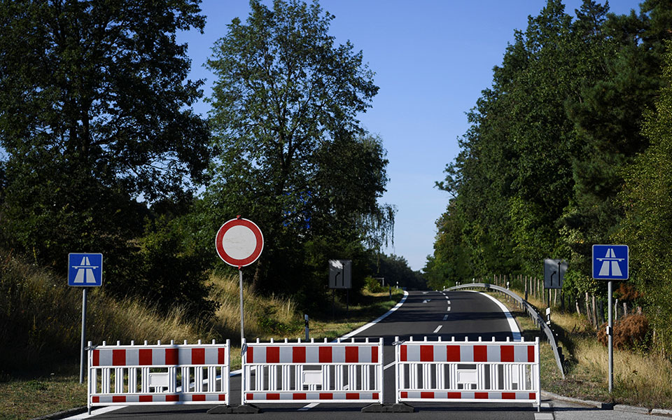 Γερμανία: Δασική πυρκαγιά στο Βερολίνο έπειτα απο έκρηξη σε αποθήκη πυρομαχικών-1