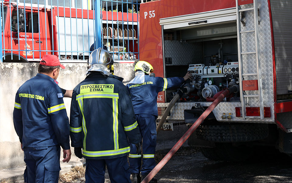 φωτιά-τώρα-στη-λεωφόρο-ηρακλείου-562019020