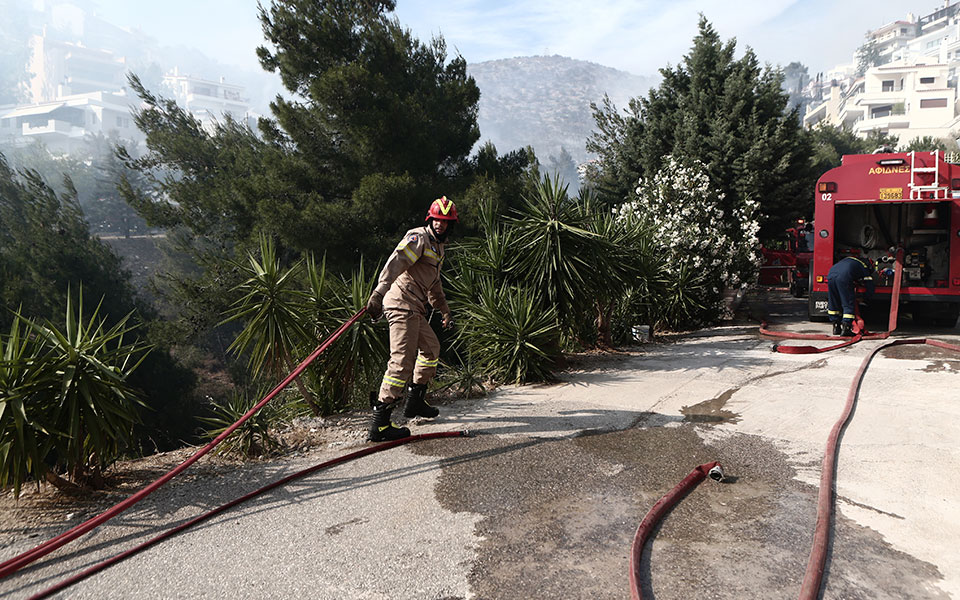 μελτέμια-και-ξηρασία-θέτουν-σε-επιφυλ-561991237