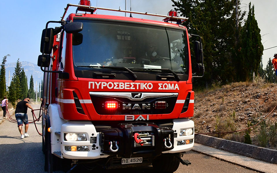 οριοθετήθηκε-η-φωτιά-στη-βοιωτία-561998713