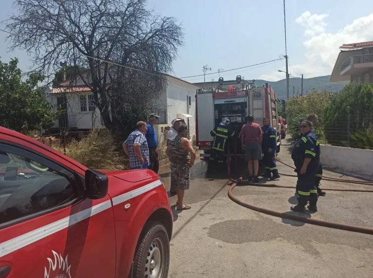 Φωτιά σε σπίτι στον Ωρωπό – Εντοπίστηκε νεκρή γυναίκα-1