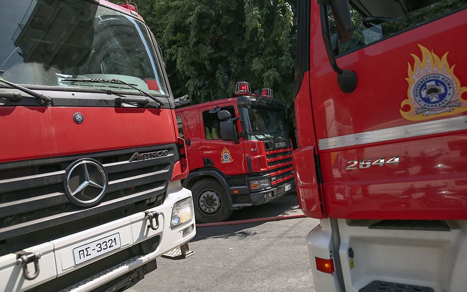 φωτιά-τώρα-στον-αστέρα-βουλιαγμένης-561988561