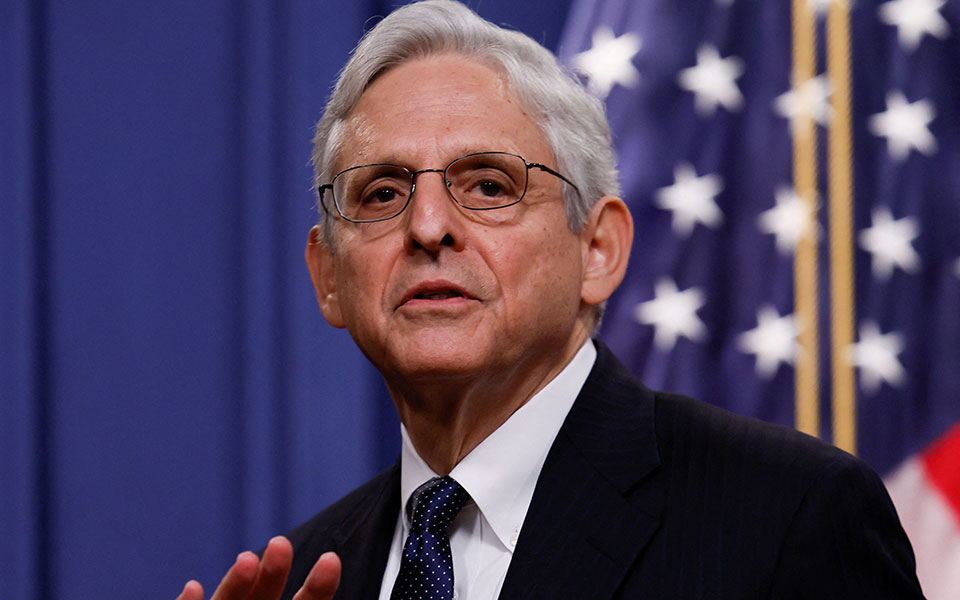 απόρρητα-έγγραφα-χειρόγραφα-και-φωτο-561997504