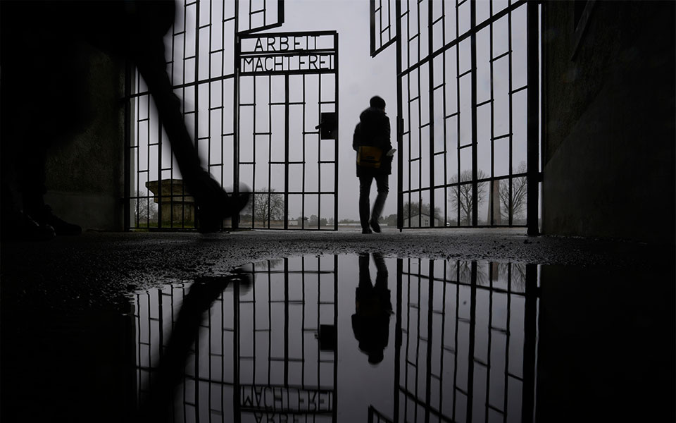 ολοκαύτωμα-φωτογραφίες-από-σοφίτες-κ-562021066